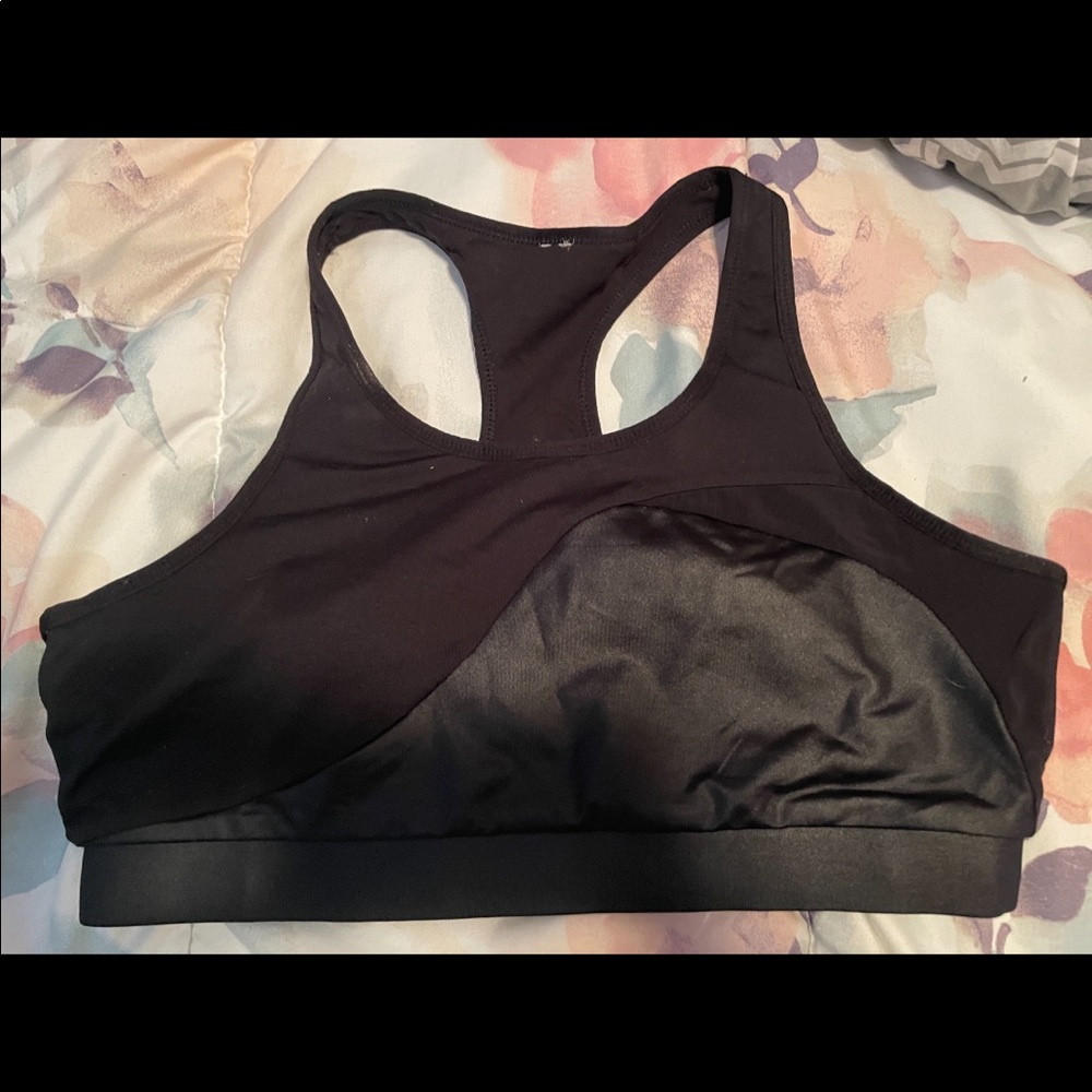 Black XL Fabletics High Impact Sports Bra